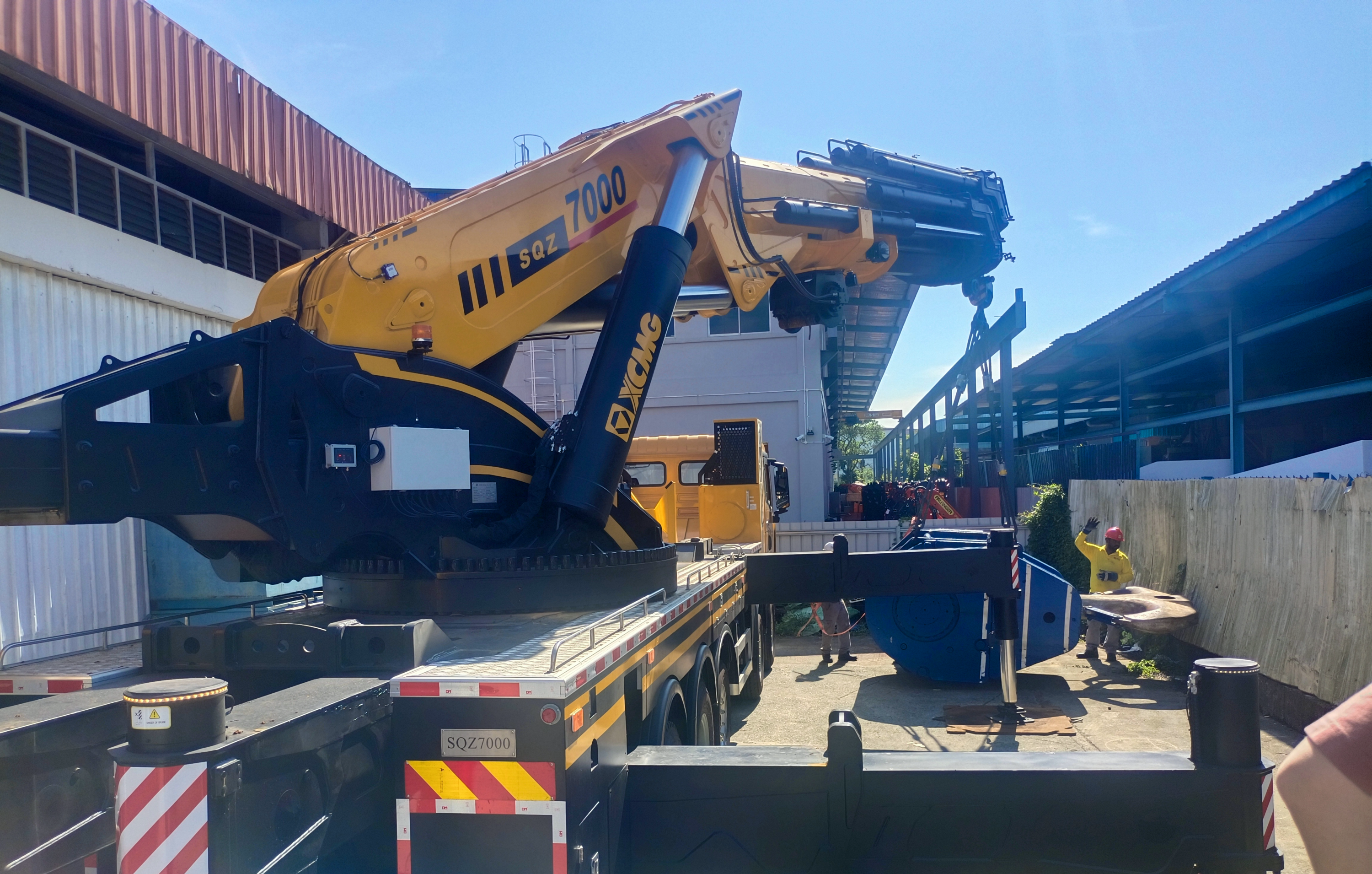 w66利来SQZ7000新加坡首吊大秀狭窄空间作业实力