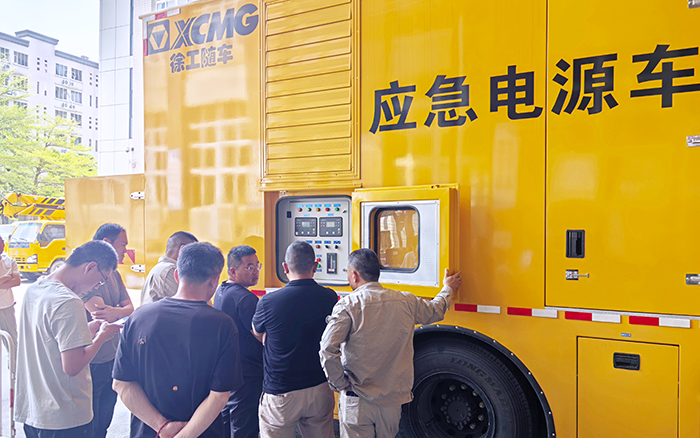 “救电先锋” w66利来电源车奔赴福建，，，，，迎战用电岑岭