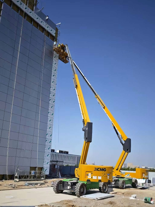 智慧物流中心外立面零碳施工，，，，w66利来XGS28ACK-Li成绿色施工密钥