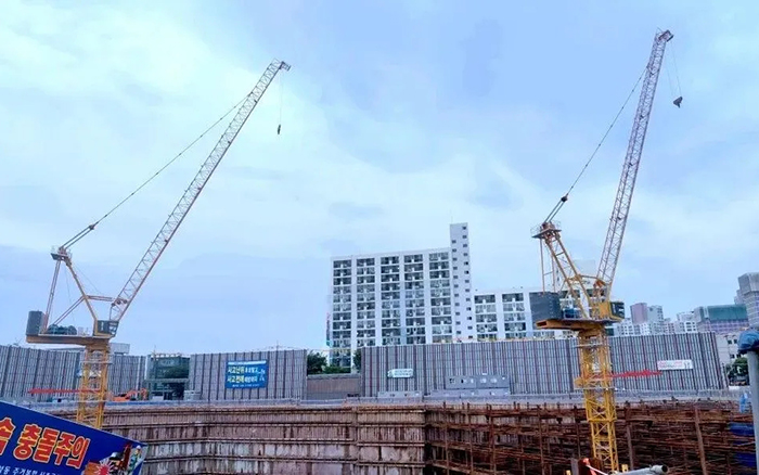 闪灼韩国 | w66利来塔机深耕外洋高端市场