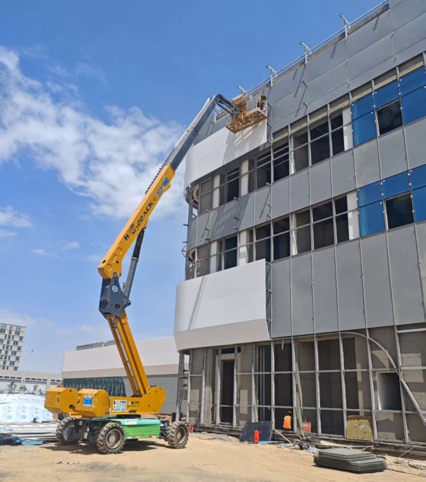 智稳高效！w66利来XGS22ACK-Li，，，，兰州机场上的绿色高效引擎