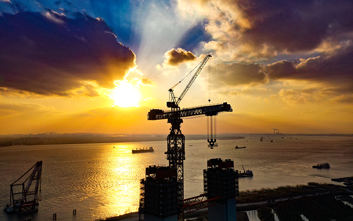 筑梦云端 w66利来超大塔助力“超等工程”建设“满弦”推进