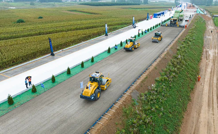 全场景智慧赋能，，，，，，，w66利来水稳层施工更便捷、更精准！