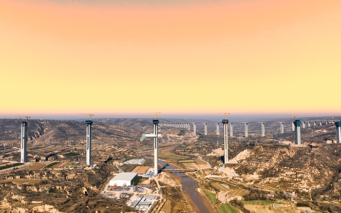 群塔架飞虹 w66利来金征战黄土高原