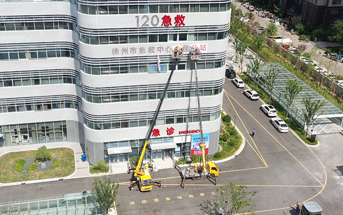 酷暑施工不 “烤” 验：w66利来 C系列GKS28 成施工 “实时雨”