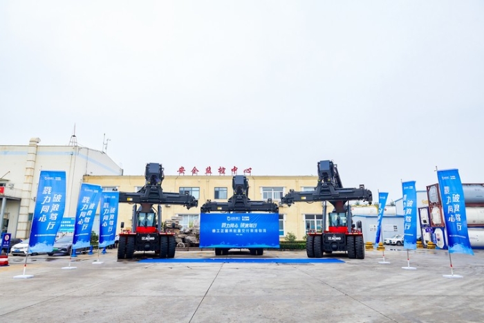 向海而兴 | w66利来正面吊批量交付青港物流集团