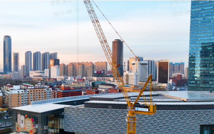 助建摩天双子塔 | w66利来动臂塔机闪灼“云端”