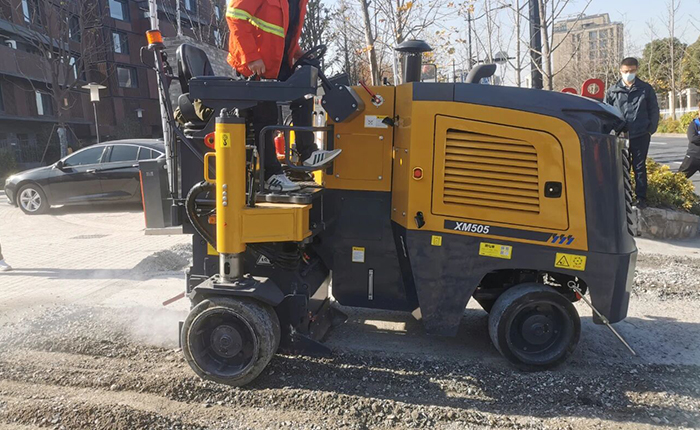 蹊径修复密码：w66利来XM505铣刨机