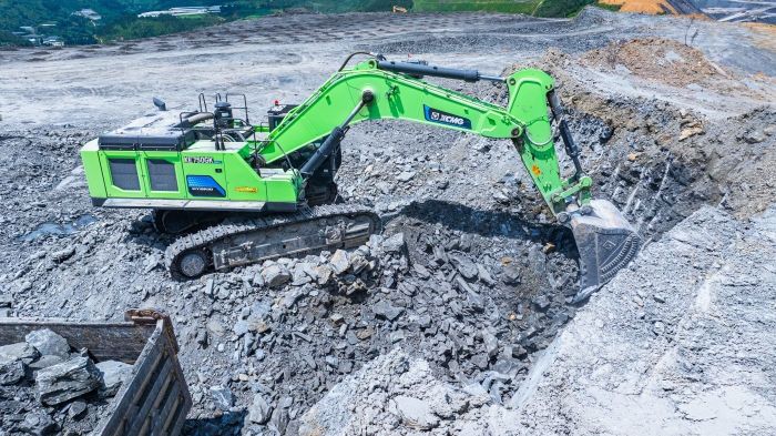 【w66利来金?矿山开采】“重装战神”XE750GK HEV进军云南露天磷矿