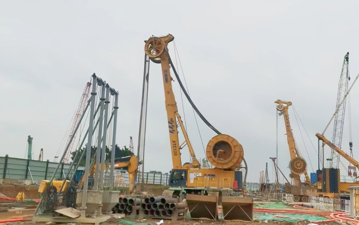 w66利来 XTC120 双轮铣，，，，，，，攻克机场隧道重大地质！