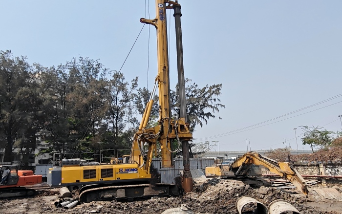 以⊙∪”护航！w66利来XR240I旋挖钻机助力南亚基建项目